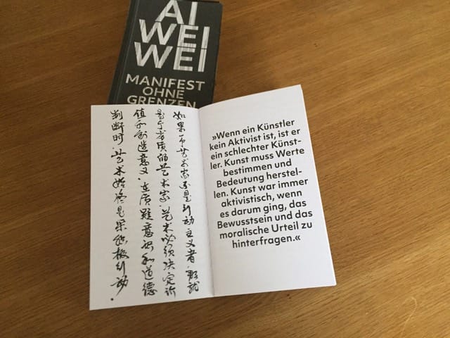 Eine Seite von Ais Buch. Foto: Angelika Bauer.