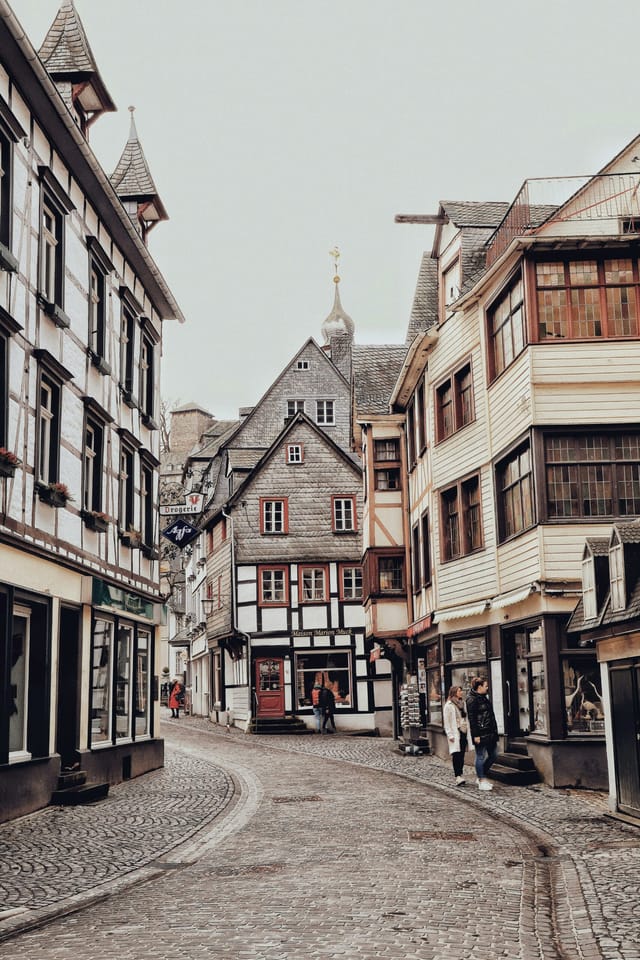 Goodbye, Niedersachsen, hello Nordrhein-Westfalen!
