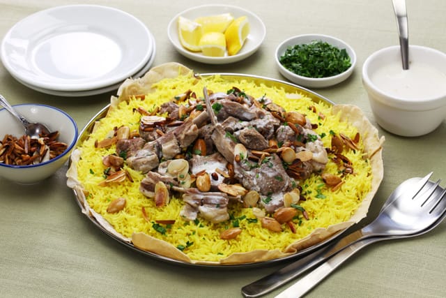 Mansaf: der Geschmack von Heimat und Gemeinschaft