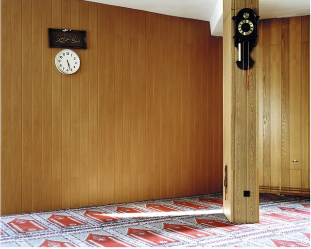 »WIE DAS DEUTSCHE RELIGIONSRECHT PROGRESSIVE MUSLIM:INNEN BENACHTEILIGT«