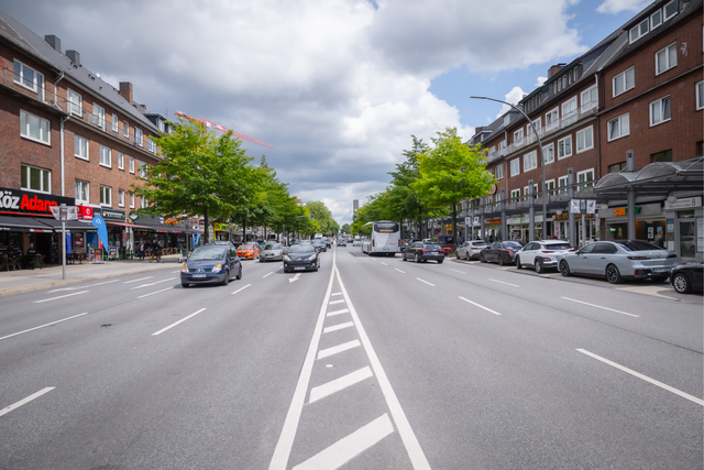 Laut, lebendig und im Wandel: Die Wandsbeker Chaussee
