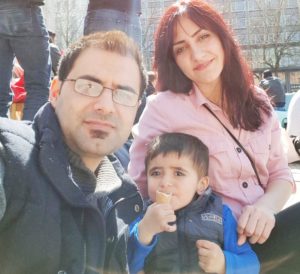 Asmaa und Kheri mit ihrem Sohn Alex