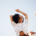 Mina möchte einfach nur frei leben und arbeiten. Foto: Julian Schröpel via Unplash unter CC0-Lizenz