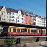 Bahnfahren in Berlin. Foto: Michael Kauer via Pixabay unter CC0 Lizenz