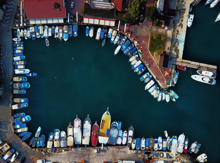 Deutschland als Hafen? Foto: Rebecca Georgia via Unsplah unter CC0-Lizenz