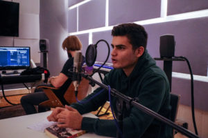 Mit Allaa im Studio. Foto: Cheung Chi Chung