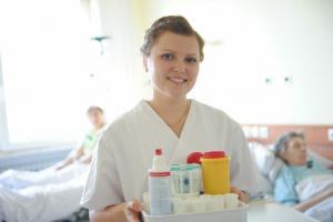 Qualifizierte Pflegekräfte sind in der jetzigen Zeit besonders wichtig.